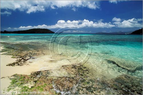 CARAIBI - ISOLE VERGINI AMERICANE - ISOLA DI ST.JOHN - Hawksnest Bay