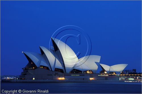 AUSTRALIA - SYDNEY - veduta notturna dell'Opera House