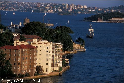 AUSTRALIA - SYDNEY - la baia con Kirribilli Point visto dall'Harbour Bridge