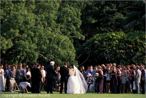 AUSTRALIA - SYDNEY - The Domain - si celebra un matrimonio all'aperto nel Royal Botanical Garden