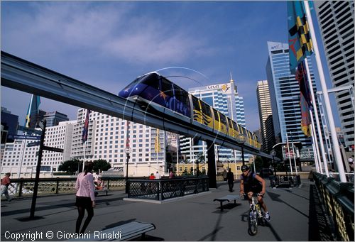 AUSTRALIA - SYDNEY - Darling Harbour - monorotaia sul Pyrmont Bridge