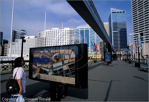 AUSTRALIA - SYDNEY - Darling Harbour - monorotaia sul Pyrmont Bridge