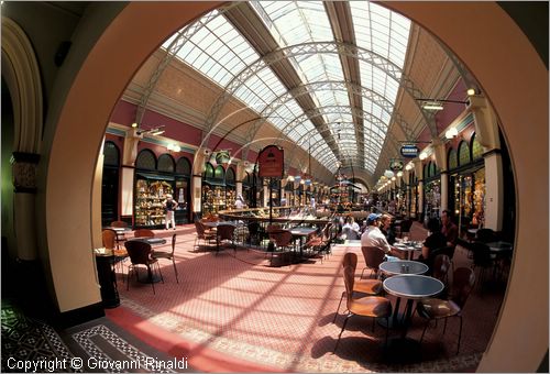 AUSTRALIA - SYDNEY - centro commerciale nel Qeen Victoria Building in George Street