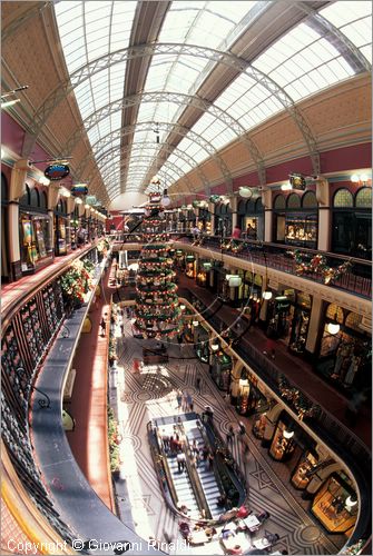 AUSTRALIA - SYDNEY - centro commerciale nel Qeen Victoria Building in George Street