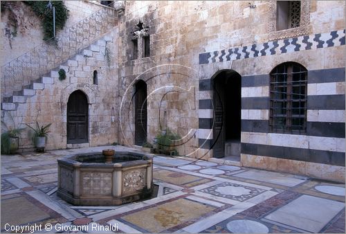 SYRIA - Hama nella Valle dell'Oronte - Palazzo e Museo Azem