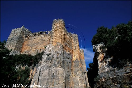 SYRIA - Cittadella del Saladino (Qual'at Salah ad-Din) - fortezza prima dei crociati e poi sotto il controllo dei mamelucchi dal 1272 grazie al sultano Baibars - veduta dalla gola artificiale