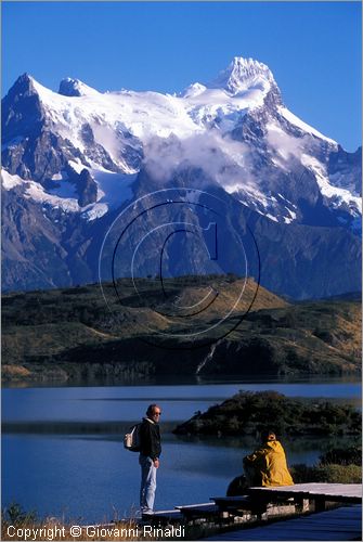CILE - CHILE - PATAGONIA - Parco Nazionale Torres del Paine - veduta sul lago Pehoe e sul gruppo del Paine dall'Hotel Explora
