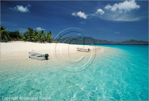 CARAIBI - ISOLE VERGINI BRITANNICHE - SANDY CAY - isolotto vicino a Jost Van Dyke