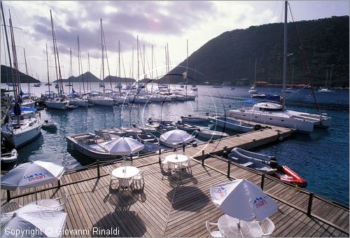 CARAIBI - ISOLE VERGINI BRITANNICHE - ISOLA DI TORTOLA - Marina di Sopper's Hole