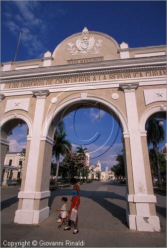 CUBA - Cienfuegos - Parque Jos Marti - la piazza principale della citt dedicata all'eroe-poeta dell'indipendenza cubana