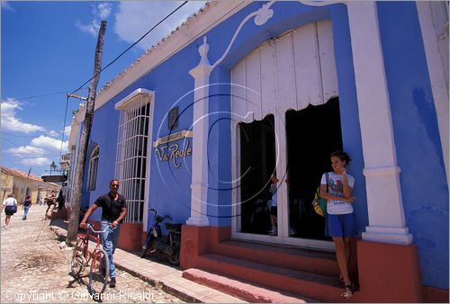CUBA - Trinidad - di fronte al ristorante Via Reale
