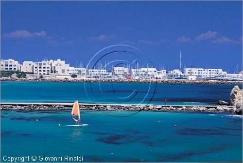 TUNISIA - Monastir - veduta della costa con le spiagge, dietro il porto turistico