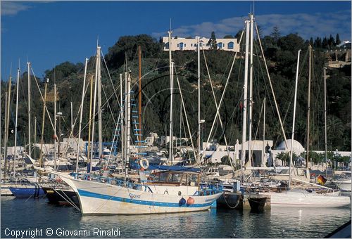 TUNISIA - SIDI BOU SAID - il porto turistico