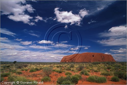 AUSTRALIA CENTRALE - Uluru Kata Tjuta National Park - Ayres Rock - veduta da ovest