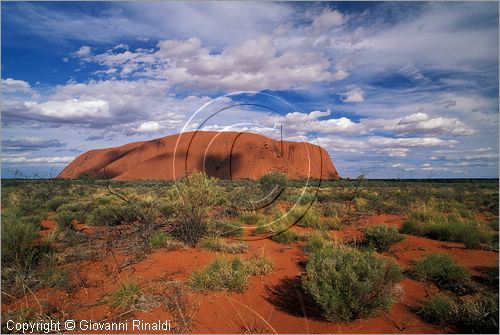 AUSTRALIA CENTRALE - Uluru Kata Tjuta National Park - Ayres Rock - veduta da ovest