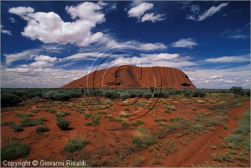 AUSTRALIA CENTRALE - Uluru Kata Tjuta National Park - Ayres Rock - veduta da ovest