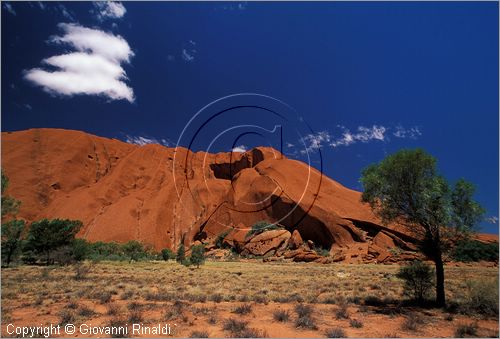 AUSTRALIA CENTRALE - Uluru Kata Tjuta National Park - Ayres Rock - veduta della zona di Kantju Gorge