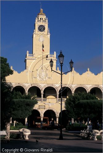 MEXICO - YUCATAN - Merida - Plaza Mayor - Palacio Municipal