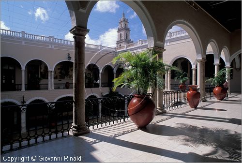 MEXICO - YUCATAN - Merida - Plaza Mayor - Palacio de Gobierno
