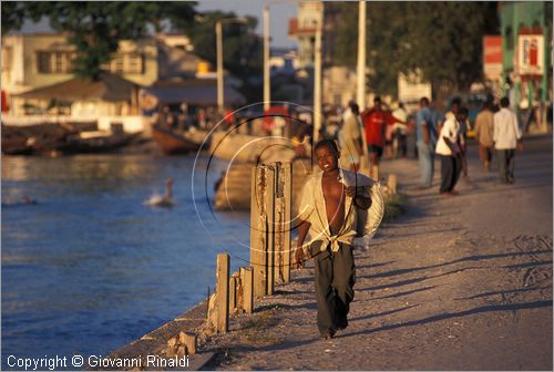 TANZANIA - ZANZIBAR  (Oceano Indiano) - Stone Town - il lungomare